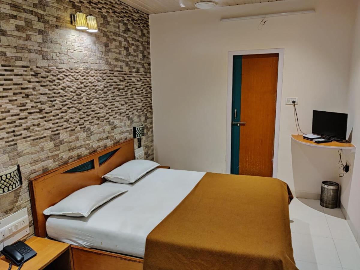 Rajdhani Resort Lonavala Εξωτερικό φωτογραφία
